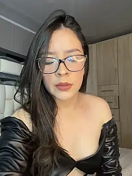 evelinsofia  online show from April 25, 2026, 2:14 am