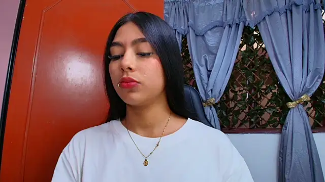 Sofia Browm online show from May 19, 2026, 8:49 pm
