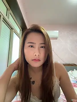 xiaohemm online show from April 27, 2026, 4:21 am