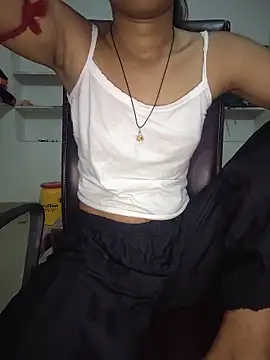 Snapshot of ESHA-LOVE chatting on June 10, 2026, 10:33 pm ESHA-LOVE online show from June 10, 2026, 10:33 pm