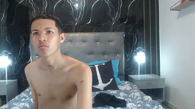 PhillipCox online show from April 30, 2026, 8:16 pm