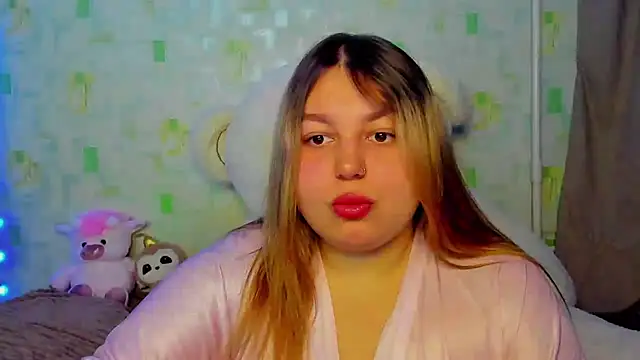 Snapshot of LillyHaigh chatting on June 1, 2026, 8:19 pm LillyHaigh online show from June 1, 2026, 8:19 pm
