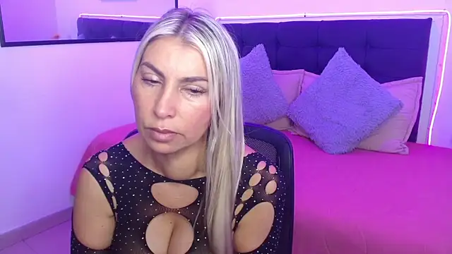 Snapshot of Meliissa_xxxx chatting on June 9, 2026, 2:29 pm Meliissa xxxx online show from June 9, 2026, 2:29 pm