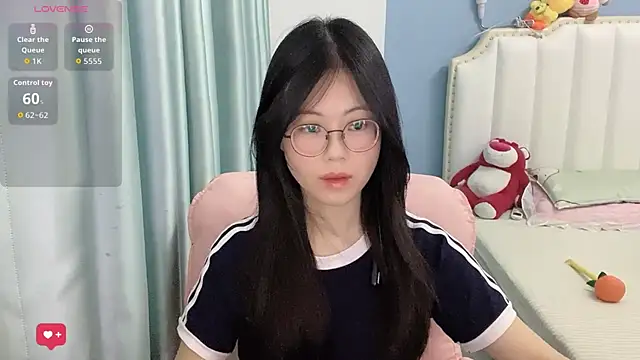 Snapshot of Luna-666 chatting on June 29, 2026, 2:17 pm Luna-666 online show from June 29, 2026, 2:17 pm