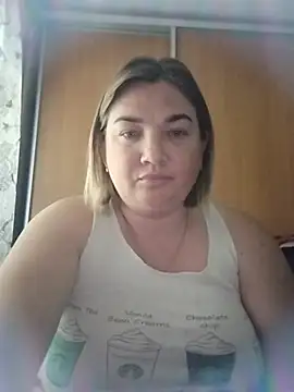 MiyaOlliver online show from July 6, 2026, 10:22 am