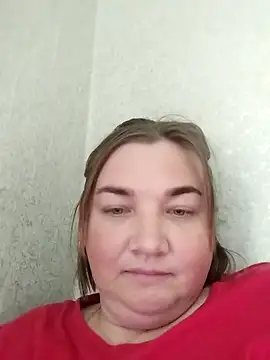 Snapshot of MiyaOlliver chatting on May 1, 2026, 12:10 pm MiyaOlliver online show from May 1, 2026, 12:10 pm