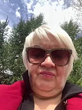 Laura Miillf online show from April 30, 2026, 9:05 am