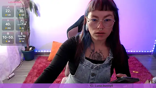 Snapshot of Nyxie8 chatting on May 25, 2026, 8:07 pm Nyxie8 online show from May 25, 2026, 8:07 pm