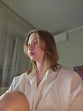 ooopsitscandy online show from June 13, 2026, 5:55 pm