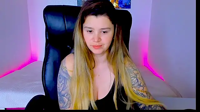 Natali Secret online show from May 14, 2026, 9:50 am