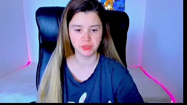 Natali Secret online show from May 13, 2026, 10:22 am