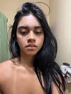 Snapshot of mia_moonna chatting on June 4, 2026, 11:26 am mia moonna online show from June 4, 2026, 11:26 am
