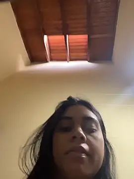 mia moonna online show from July 1, 2026, 12:05 pm