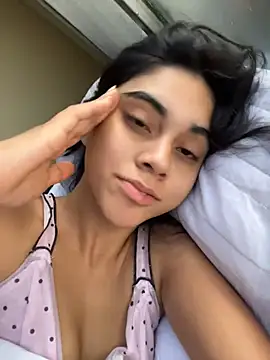 mia moonna online show from June 30, 2026, 11:32 am