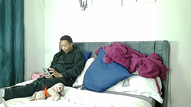 Snapshot of Matic_and_LaToyah chatting on June 19, 2026, 5:19 pm Matic and LaToyah online show from June 19, 2026, 5:19 pm