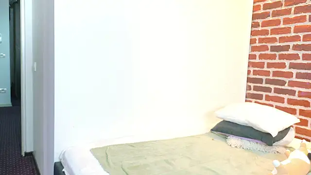 HannahIsabellee online show from May 14, 2026, 7:00 pm