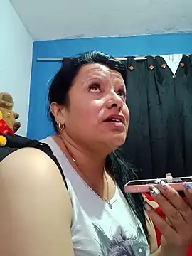 Snapshot of Samantha_Kieran chatting on May 15, 2026, 12:30 am Samantha Kieran online show from May 15, 2026, 12:30 am