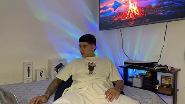 SexxxySquirterStev777 online show from May 2, 2026, 5:01 am