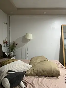 Snapshot of Ni_Tran chatting on August 6, 2026, 4:57 pm Ni Tran online show from August 6, 2026, 4:57 pm