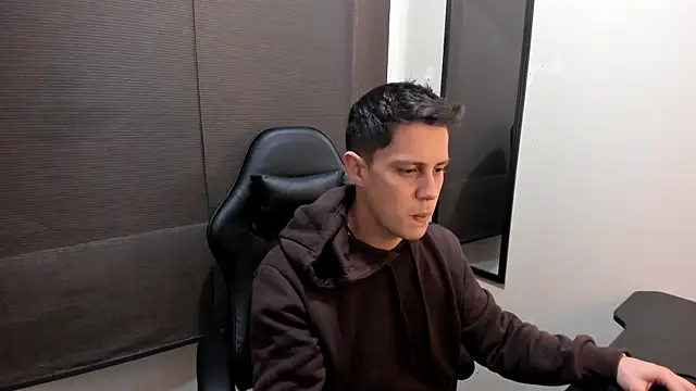Snapshot of KendricTorres chatting on June 2, 2026, 2:50 pm KendricTorres online show from June 2, 2026, 2:50 pm