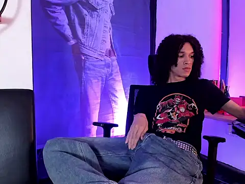 anddy hugecock online show from June 27, 2026, 1:17 pm