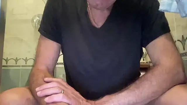 Snapshot of henrybull007 chatting on June 20, 2026, 8:30 am henrybull007 online show from June 20, 2026, 8:30 am