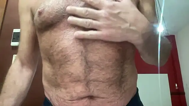 henrybull007 online show from May 25, 2026, 11:03 pm
