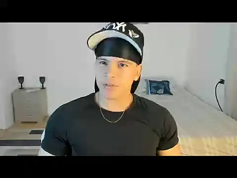 Snapshot of sant_wahlberg chatting on June 2, 2026, 11:49 pm sant wahlberg online show from June 2, 2026, 11:49 pm