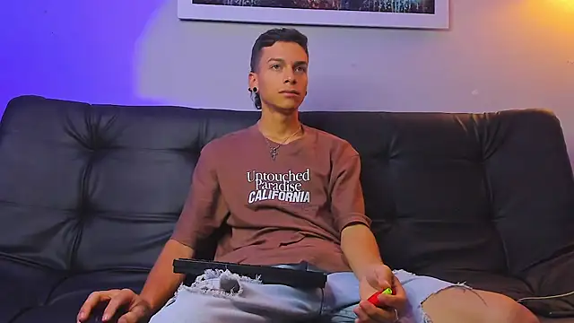 Noahh Sky online show from April 28, 2026, 4:39 am