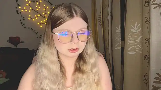 YukiBlush online show from July 31, 2026, 8:28 pm