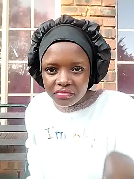 Snapshot of DarkPearl_20 chatting on May 23, 2026, 5:39 am DarkPearl 20 online show from May 23, 2026, 5:39 am
