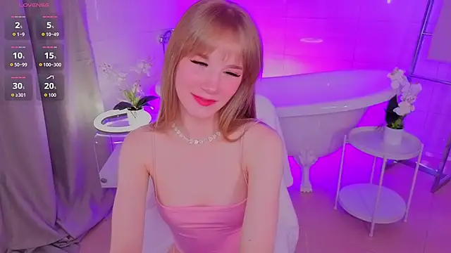 MilliBrownn online show from May 5, 2026, 3:42 am