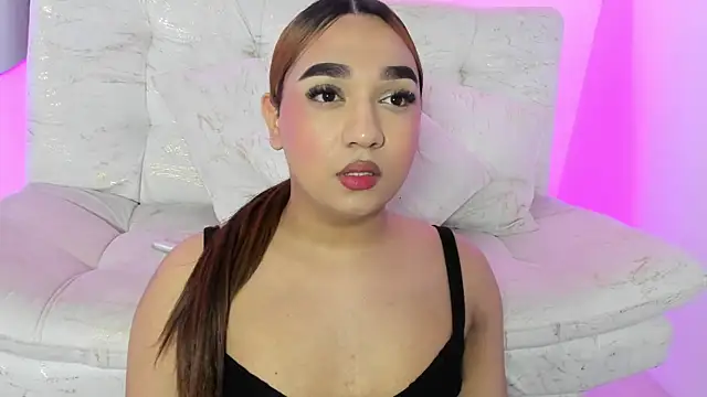LiaCampbell  online show from June 18, 2026, 8:36 pm