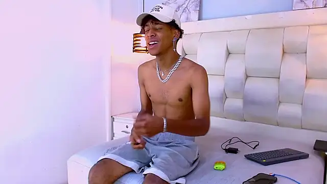 Maylo 0 online show from April 29, 2026, 1:04 pm