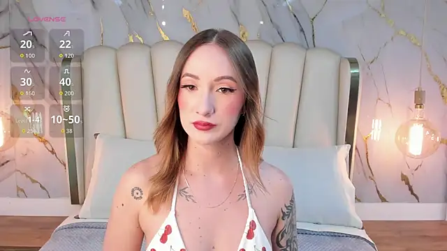 Snapshot of Hannah_Lane chatting on July 11, 2026, 12:27 pm Hannah Lane online show from July 11, 2026, 12:27 pm