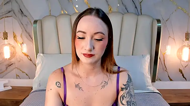 Snapshot of Hannah_Lane chatting on August 3, 2026, 12:22 pm Hannah Lane online show from August 3, 2026, 12:22 pm