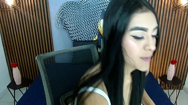 RoxxySweet01 online show from May 14, 2026, 12:57 pm