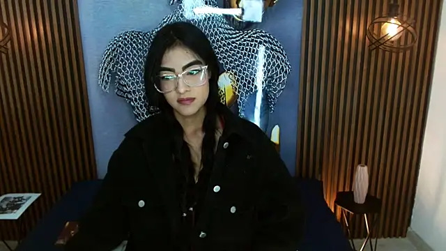 RoxxySweet01 online show from May 9, 2026, 1:14 pm