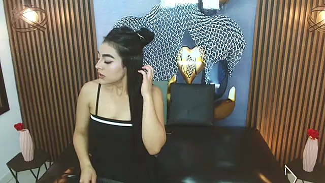 RoxxySweet01 online show from May 15, 2026, 1:42 pm