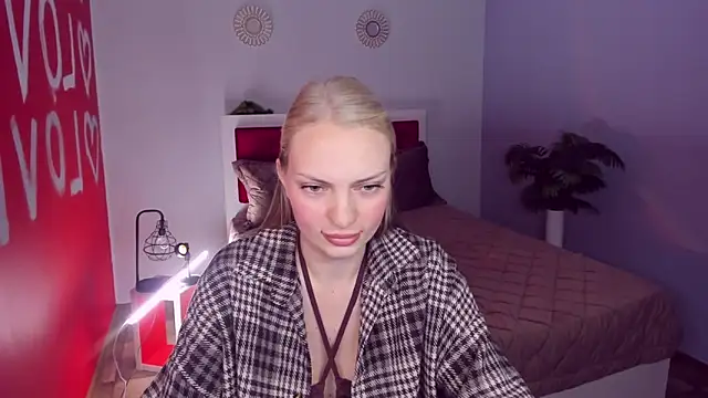NancyGlamour online show from June 6, 2026, 9:03 am