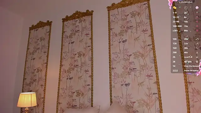 Snapshot of sara_castro24_ chatting on May 7, 2026, 8:01 pm sara castro24 online show from May 7, 2026, 8:01 pm