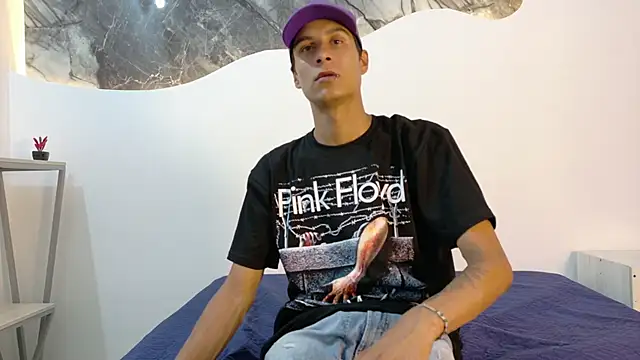 cameronsilverman online show from June 9, 2026, 7:37 pm
