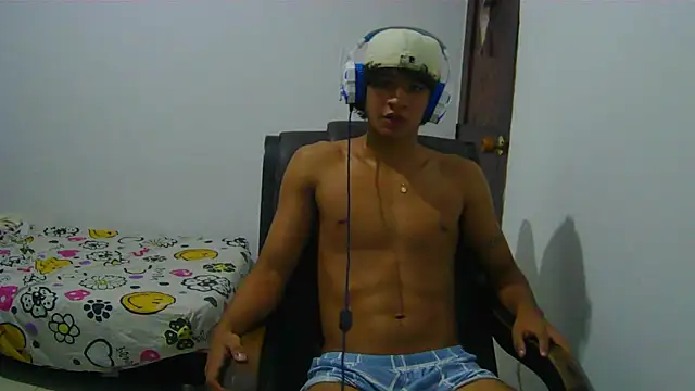 Snapshot of Hansel_take chatting on May 3, 2026, 6:22 pm Hansel take online show from May 3, 2026, 6:22 pm