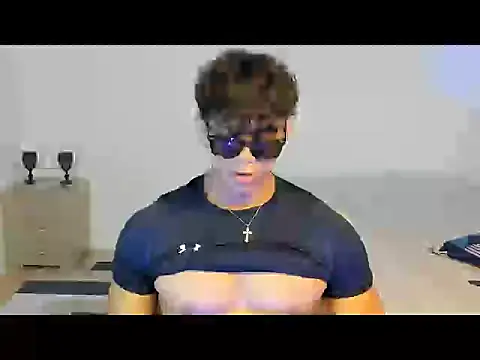 noahprada online show from May 16, 2026, 3:49 am