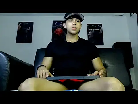 noahprada online show from May 7, 2026, 5:11 am