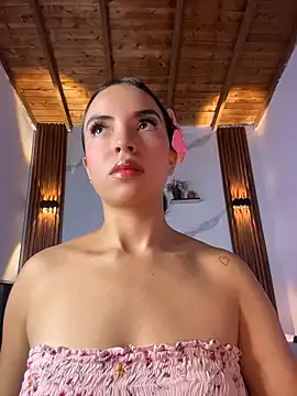 Snapshot of catalina_lafer chatting on June 14, 2026, 1:45 pm catalina lafer online show from June 14, 2026, 1:45 pm