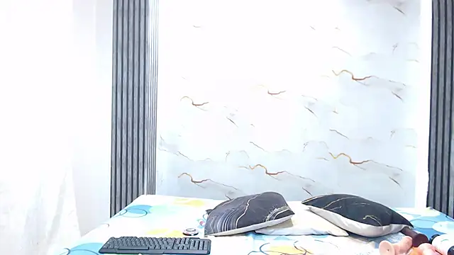 Liaa cams online show from May 30, 2026, 2:40 am