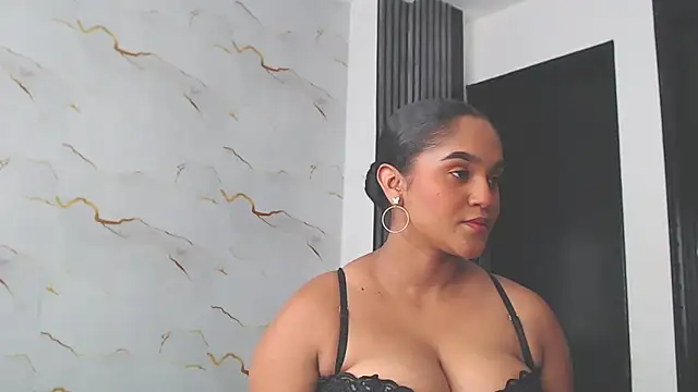 Liaa cams online show from June 11, 2026, 8:28 pm
