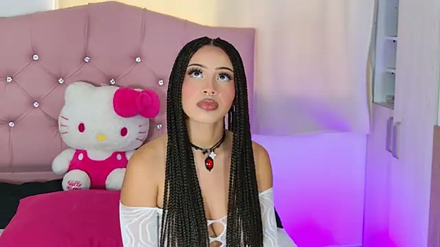 Snapshot of Kloebenetti chatting on June 24, 2026, 7:33 pm Kloebenetti online show from June 24, 2026, 7:33 pm