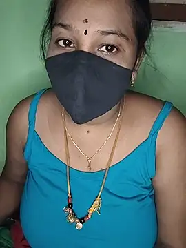 Snapshot of tamil_butterfly chatting on June 18, 2026, 3:05 am tamil butterfly online show from June 18, 2026, 3:05 am